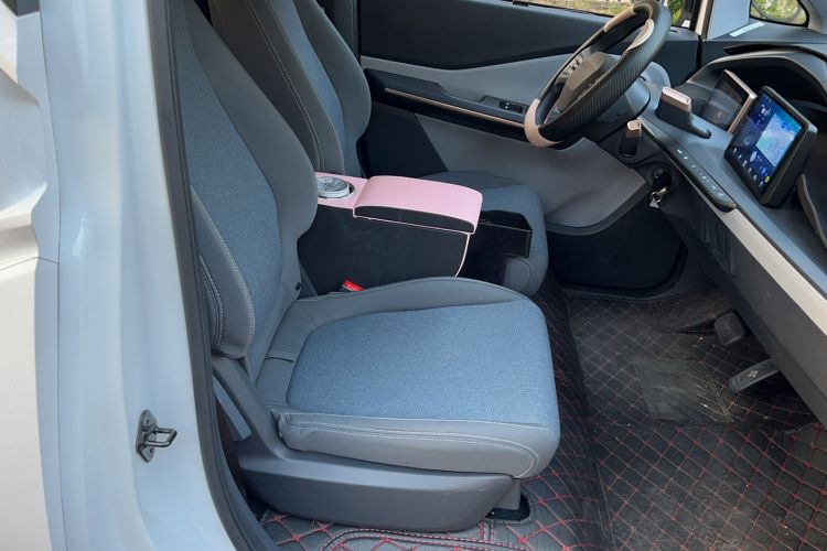 Used Wuling NAMMIEV 2021 Playful Model – High-Power Version Right Front Seat