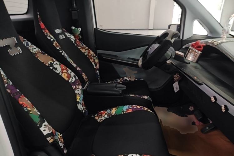 Used Wuling NAMMIEV 2021 Playful Model – High-Power Version Right Front Seat