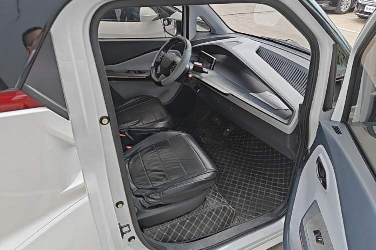 Used Wuling NAMMIEV 2021 - Play Edition Right Front Seat