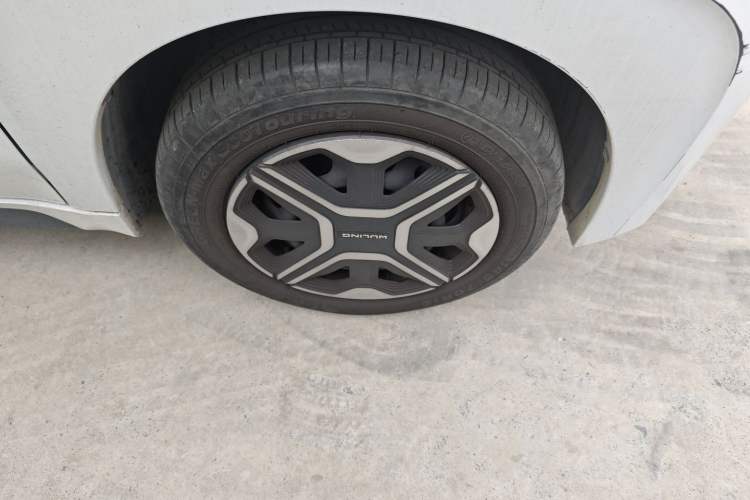Used Wuling NAMMIEV 2021 Playful Model – High-Power Version Right Front Wheel Hub