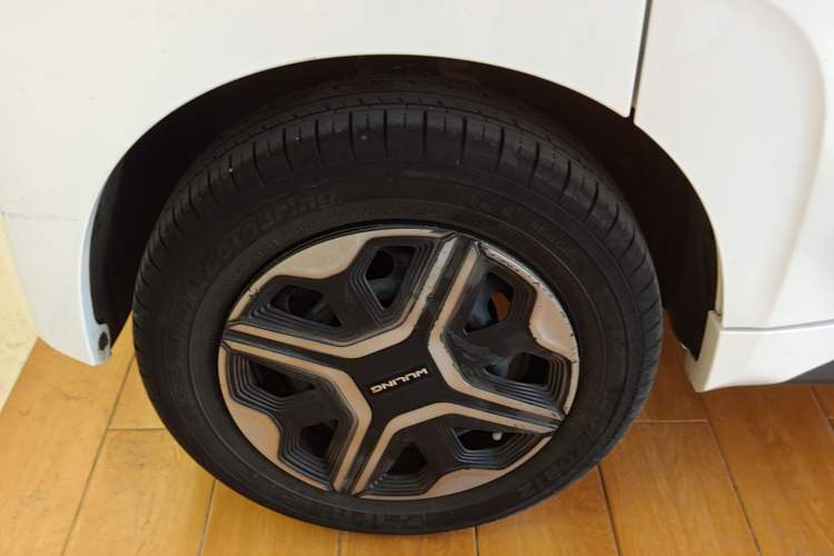 Used Wuling NAMMIEV 2021 Playful Model – High-Power Version Right Rear Wheel Hub