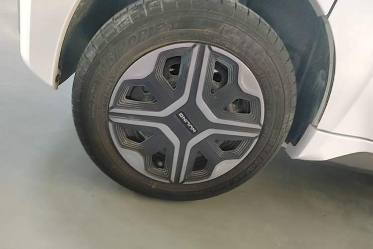 Used Wuling NAMMIEV 2021 - Play Edition Right Rear Wheel Hub