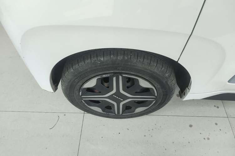 Used Wuling NAMMIEV 2021 Playful Model – High-Power Version Right Rear Wheel Hub