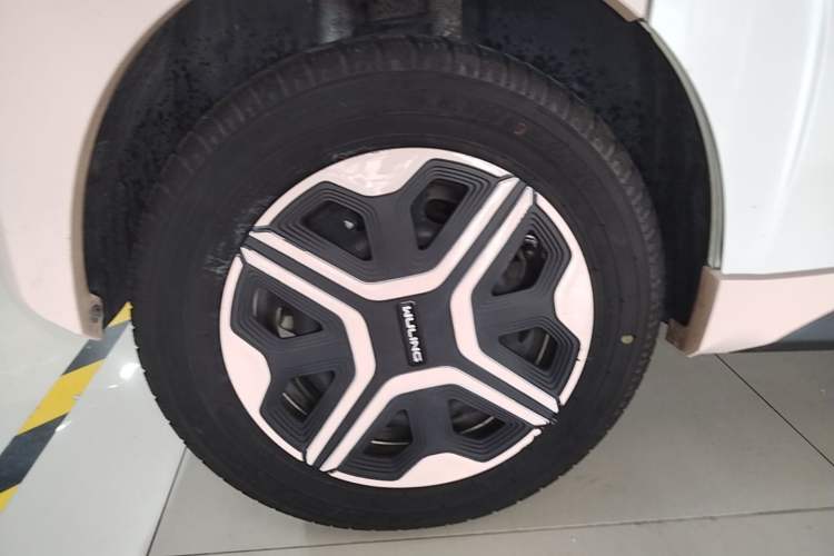 Used Wuling NAMMIEV 2021 Disney Zootopia – Judy Edition Right Rear Wheel Hub