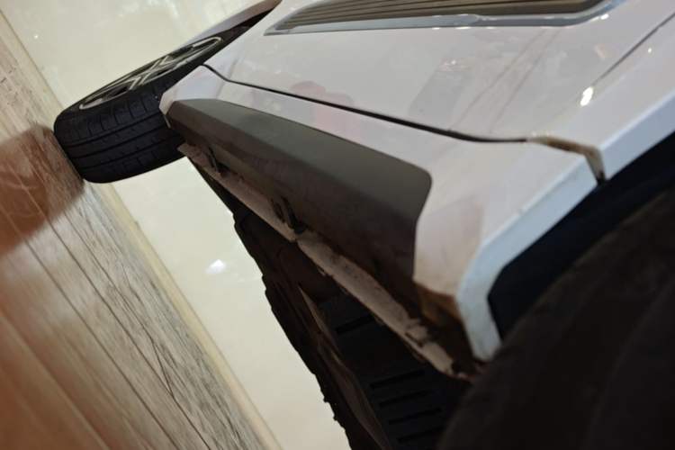 Used Wuling NAMMIEV 2021 Playful Model – High-Power Version Right Side Sill