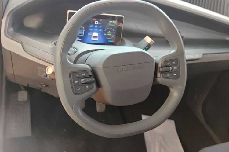 Used Wuling NAMMIEV 2021 Playful Model – High-Power Version Steering Wheel