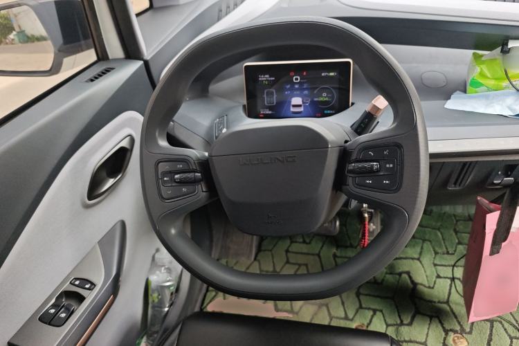 Used Wuling NAMMIEV 2021 Playful Model – High-Power Version Steering Wheel
