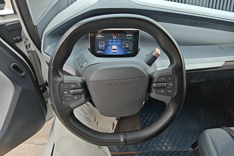 Used Wuling NAMMIEV 2021 Playful Model – High-Power Version Steering Wheel