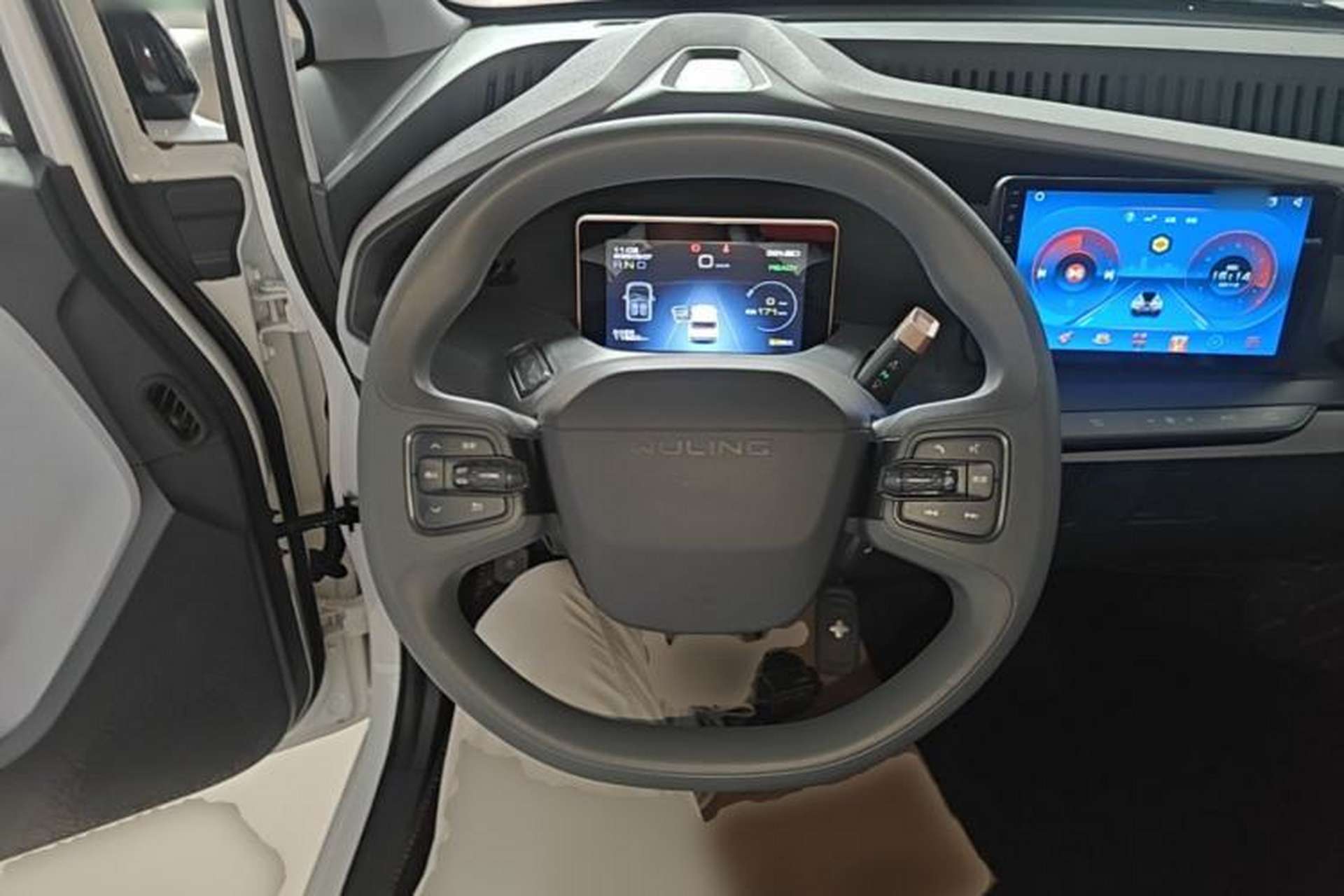 Used Wuling NAMMIEV 2021 Playful Model – High-Power Version Steering Wheel