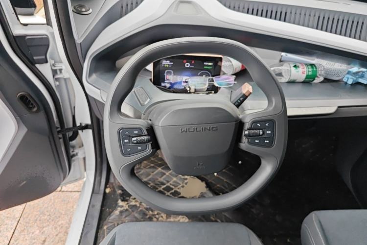 Used Wuling NAMMIEV 2021 Playful Model – High-Power Version Steering Wheel