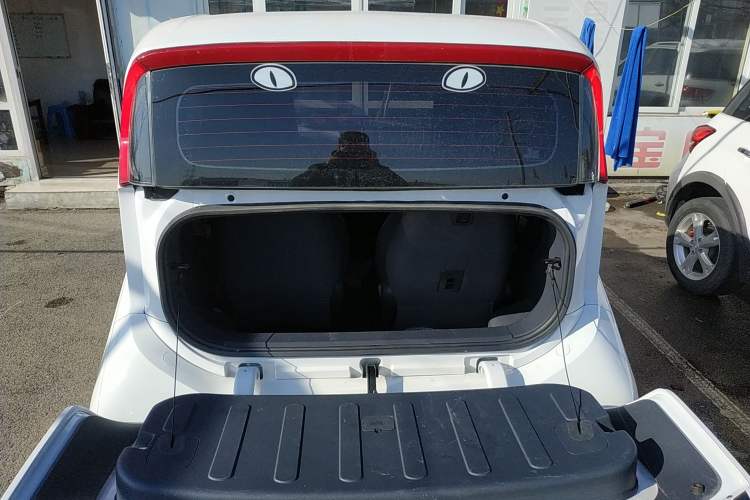 Used Wuling NAMMIEV 2021 Playful Model – High-Power Version Trunk