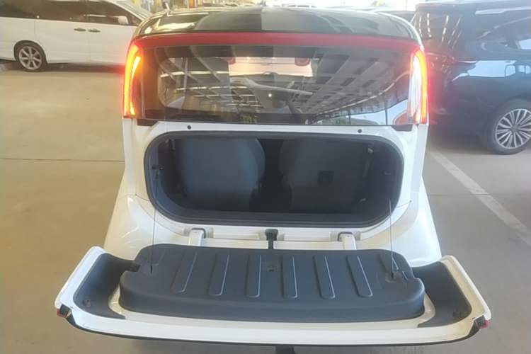 Used Wuling NAMMIEV 2021 - Play Edition Trunk