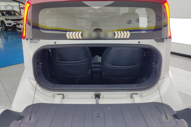 Used Wuling NAMMIEV 2021 Playful Model – High-Power Version Trunk