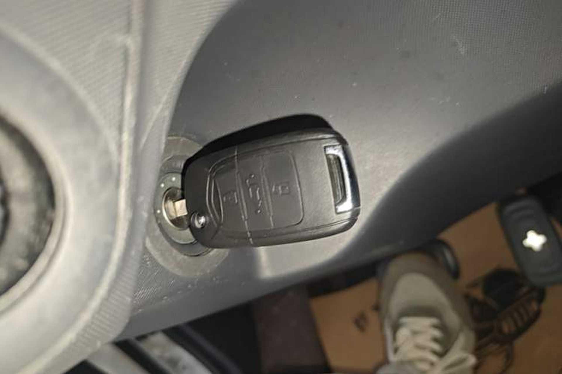 Used Wuling NAMMIEV 2021 Playful Model – High-Power Version Vehicle Key
