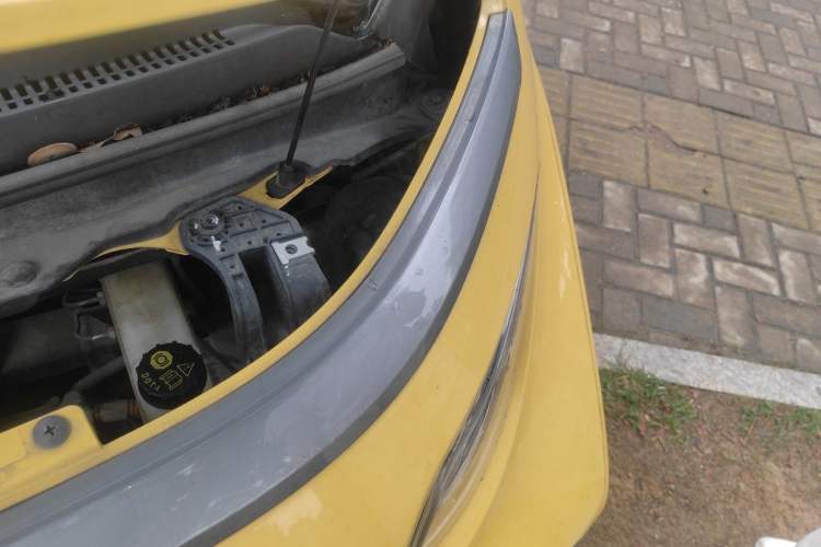 Used Wuling NAMMIEV 2021 Playful Model – High-Power Version Engine Bay Left