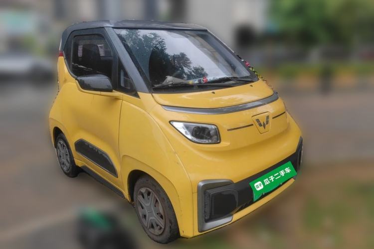 Used Wuling NAMMIEV 2021 Playful Model – High-Power Version Front Right 45 Deg