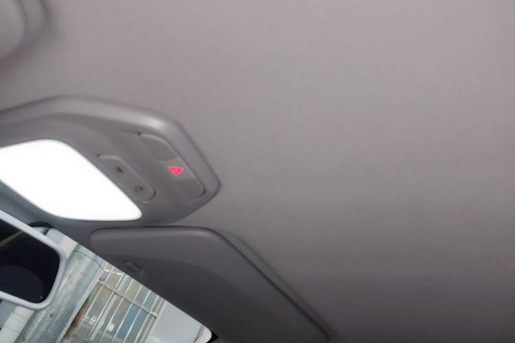Used Wuling NAMMIEV 2021 Passion Edition Headliner