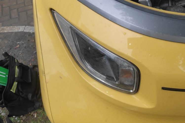 Used Wuling NAMMIEV 2021 Playful Model – High-Power Version Right Front Headlight