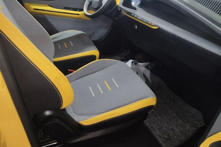Used Wuling NAMMIEV 2021 Passion Edition Right Front Seat