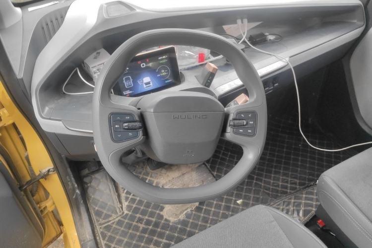 Used Wuling NAMMIEV 2021 Playful Model – High-Power Version Steering Wheel