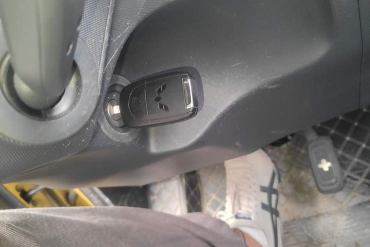 Used Wuling NAMMIEV 2021 Playful Model – High-Power Version Vehicle Key