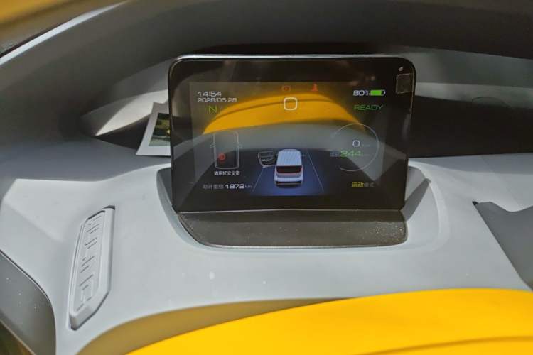Used Wuling NAMMIEV 2022 Enjoyment Model Odometer Close Up