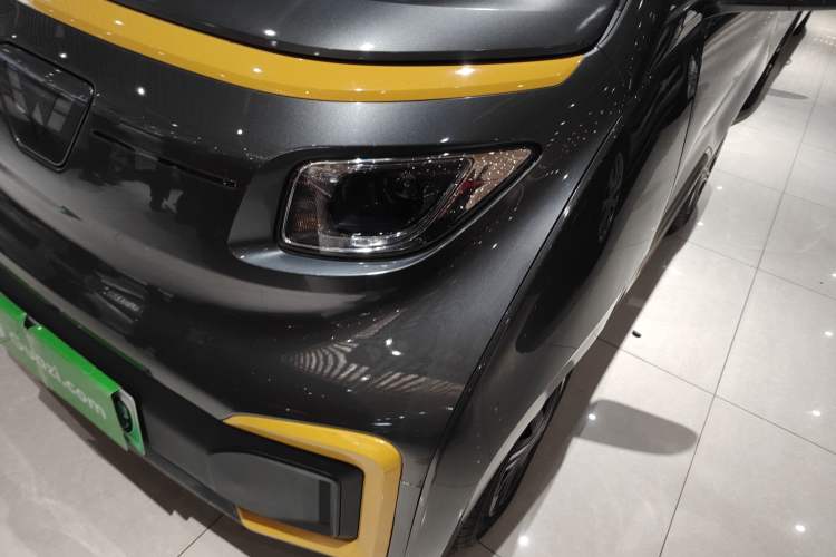 Used Wuling NAMMIEV 2022 Enjoyment Model Left Front Headlight