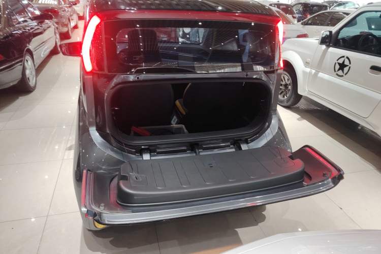 Used Wuling NAMMIEV 2022 Enjoyment Model Trunk