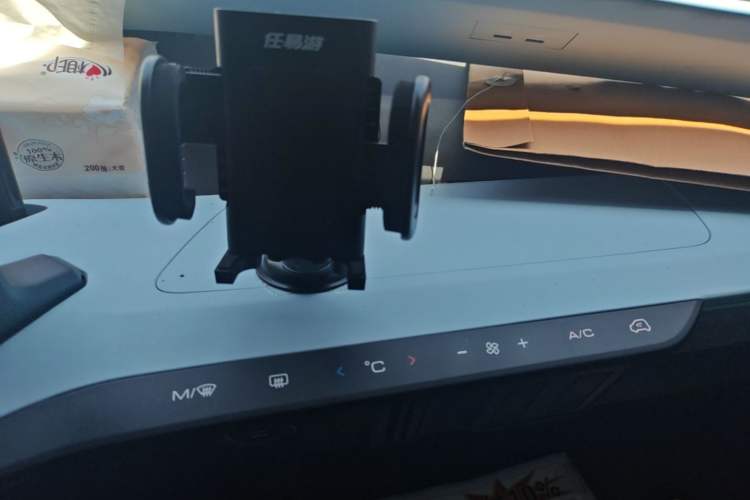 Used Wuling NAMMIEV 2022 Enjoyment Model Audio And AC Panel