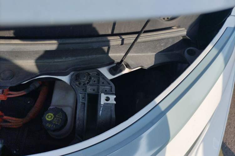 Used Wuling NAMMIEV 2022 Enjoyment Model Engine Bay Left
