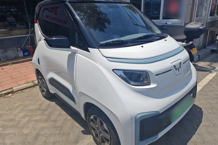 Used Wuling NAMMIEV 2022 Enjoyment Model Front Right 45 Deg