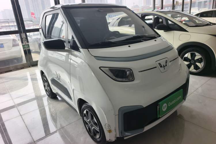 Used Wuling NAMMIEV 2022 Enjoyment Model Front Right 45 Deg