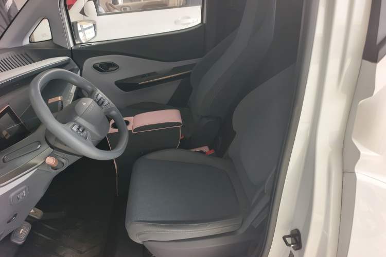 Used Wuling NAMMIEV 2022 Enjoyment Model Left Rear Seat
