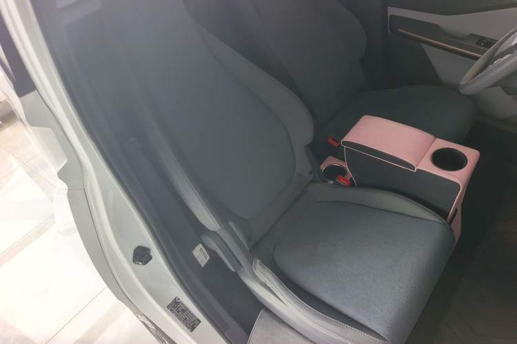 Used Wuling NAMMIEV 2022 Enjoyment Model Right Front Seat