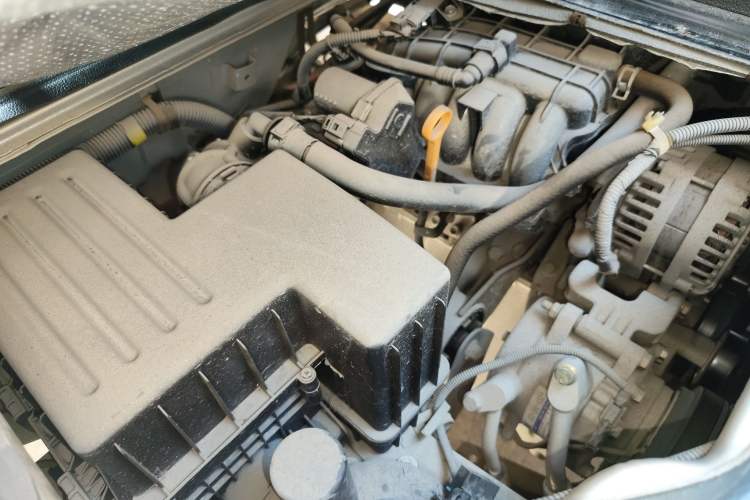 Used Wuling Rongguang 2019 1.5L Extended-Body Van Base Model with 2 Seats Engine Bay Right