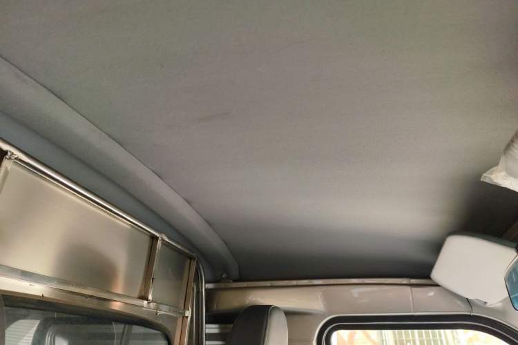 Used Wuling Rongguang 2019 1.5L Extended-Body Van Base Model with 2 Seats Headliner