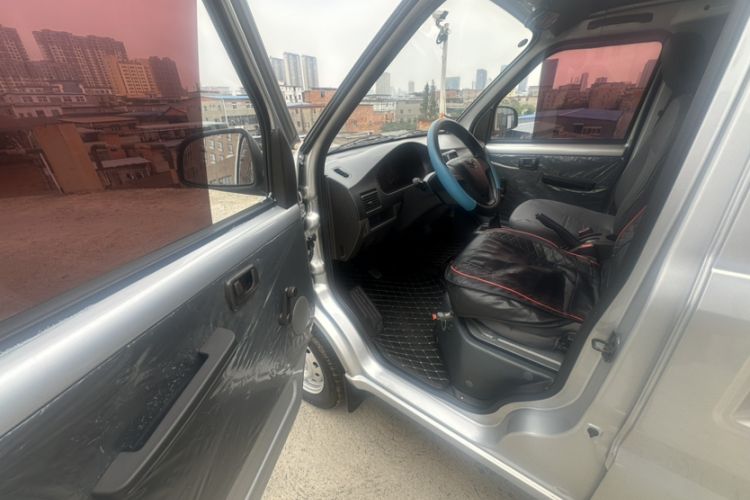 Used Wuling Rongguang 2021 1.5L Extended Basic Version L3C Interior 2