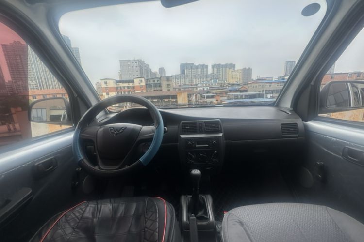 Used Wuling Rongguang 2021 1.5L Extended Basic Version L3C Interior 4