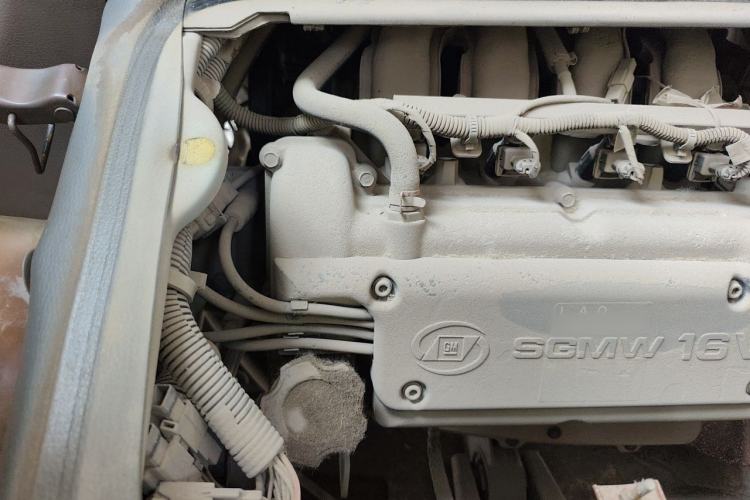 Used Wuling Rongguang  Engine Bay Right