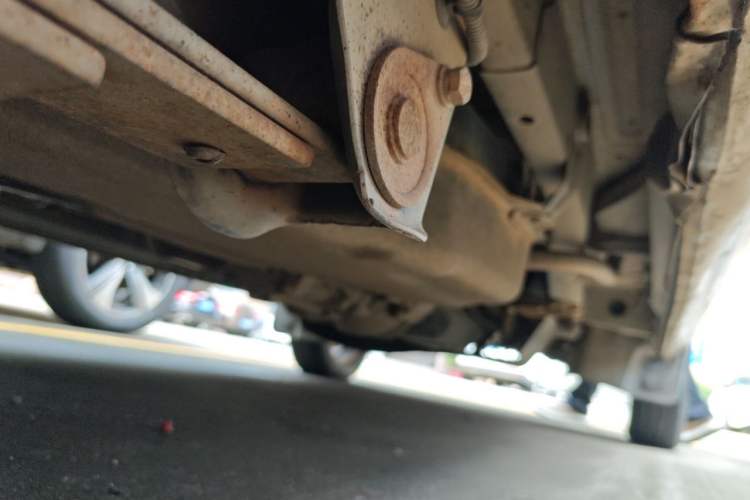 Used Wuling Rongguang 2011 1.2L Standard Version Chassis Rear Right