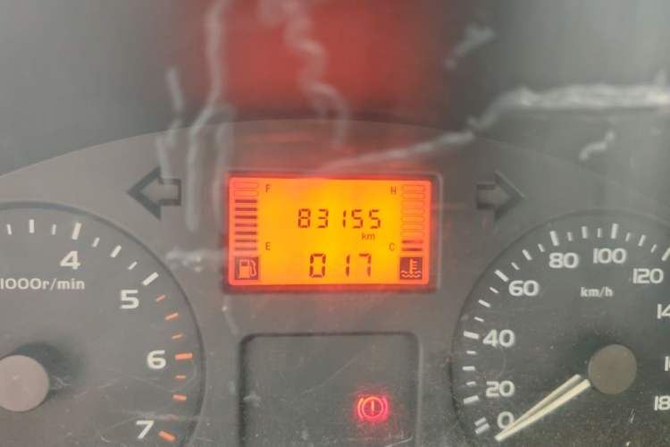 Used Wuling Rongguang 2011 1.2L Standard Version Odometer Close Up