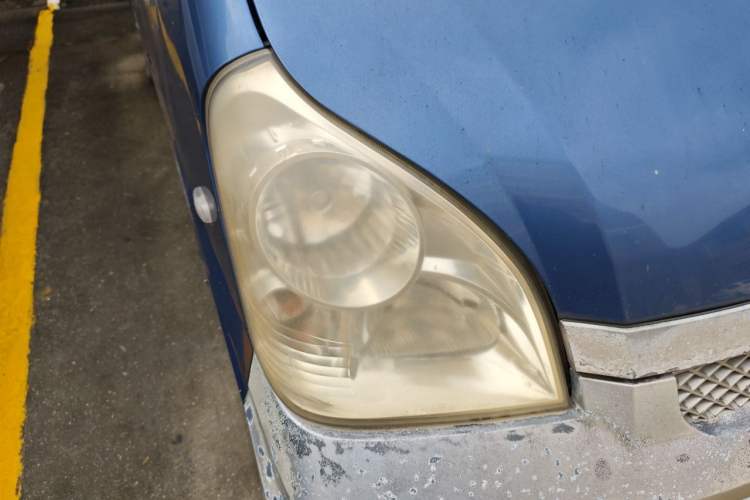 Used Wuling Rongguang 2011 1.2L Standard Version Right Front Headlight