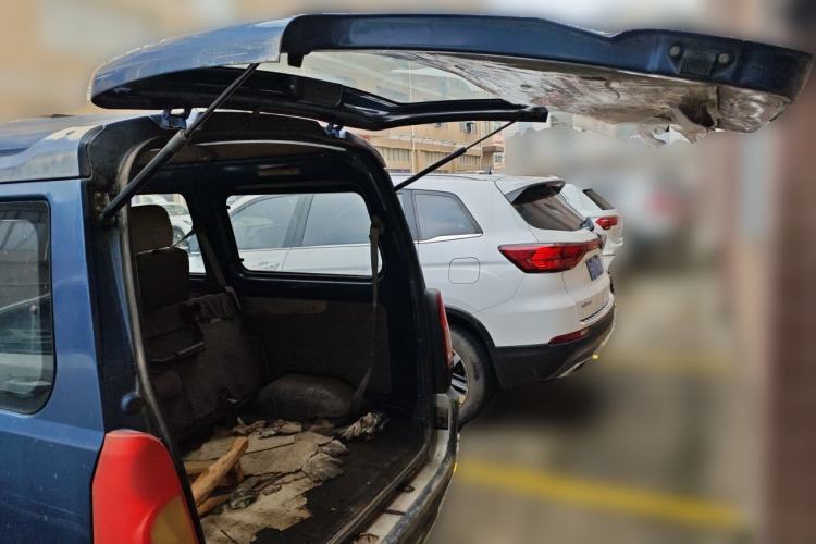 Used Wuling Rongguang 2011 1.2L Standard Version Trunk
