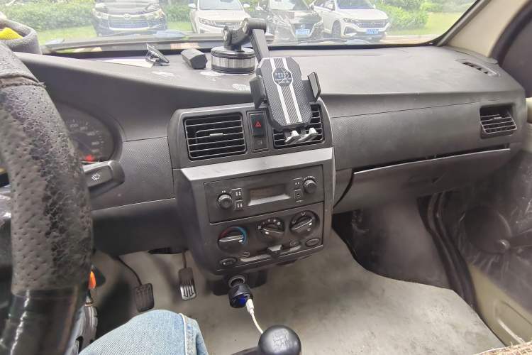 Used Wuling Rongguang 2011 1.2L Base Version Audio And AC Panel