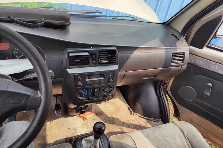 Used Wuling Rongguang 2011 1.2L Base Version Audio And AC Panel