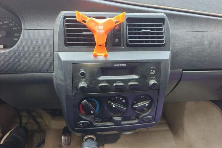 Used Wuling Rongguang 2011 1.2L Base Version Audio And AC Panel