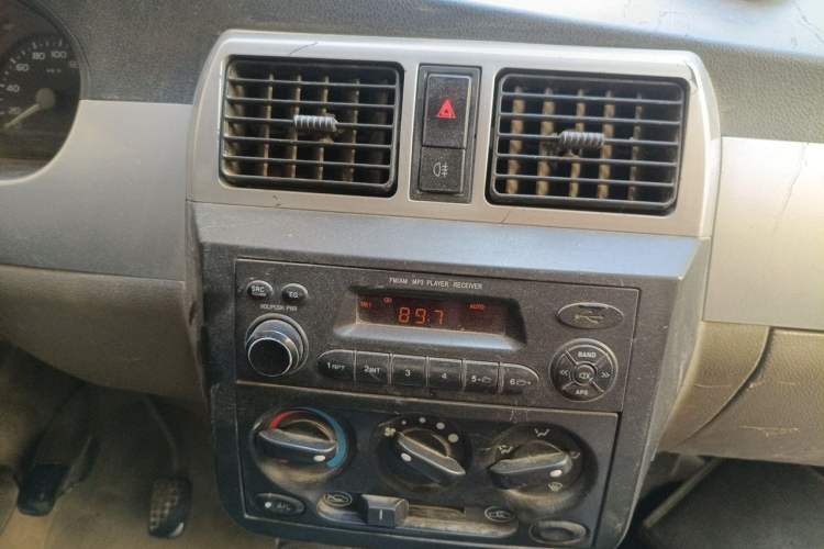 Used Wuling Rongguang 2011 1.2L Base Version Audio And AC Panel