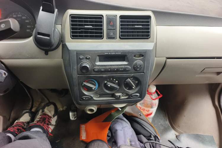 Used Wuling Rongguang 2011 1.2L Base Version Audio And AC Panel