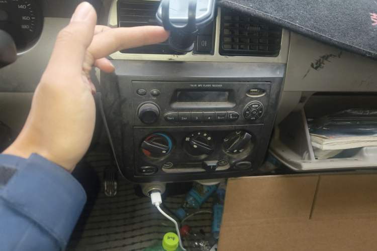 Used Wuling Rongguang 2011 1.2L Comfort Model Audio And AC Panel