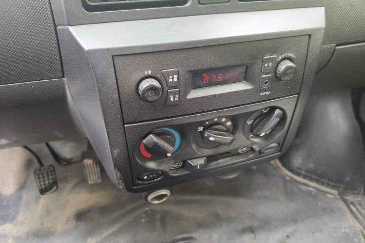 Used Wuling Rongguang 2011 1.2L Base Version Audio And AC Panel